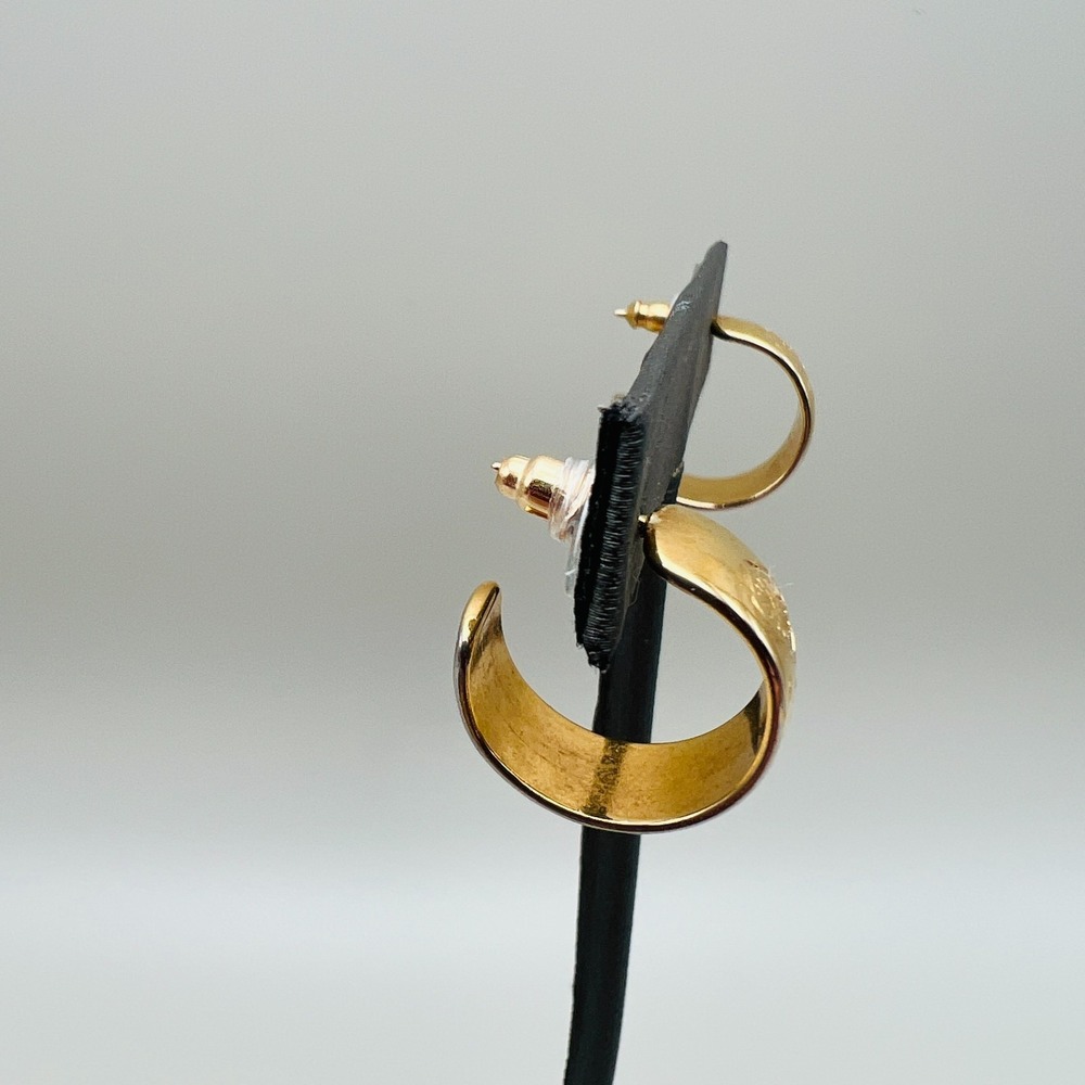 Napier Hoop Earrings Floral Etched Gold Tone Vintage Classic Elegant Style Looks - Picture 2 of 10
